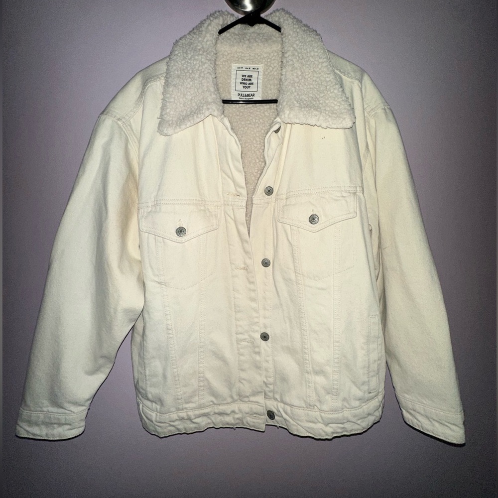 Pull & Bear White Jean Jacket with Fur interior